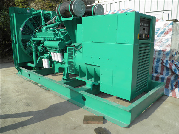 光泽发电机租赁-厂家给大家介绍发电机失磁现象