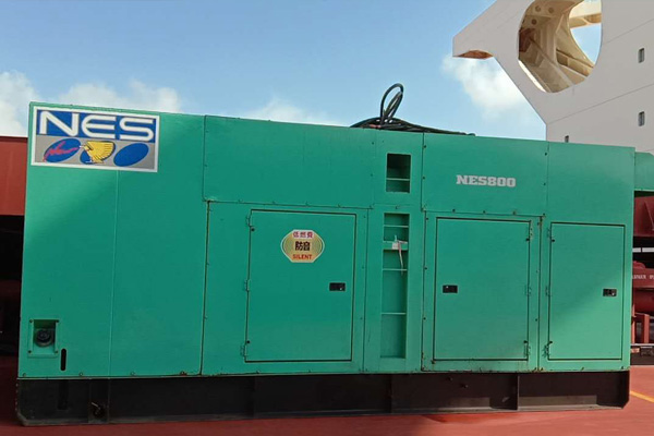 光泽如何检测发电机组中性点接地是否良好？