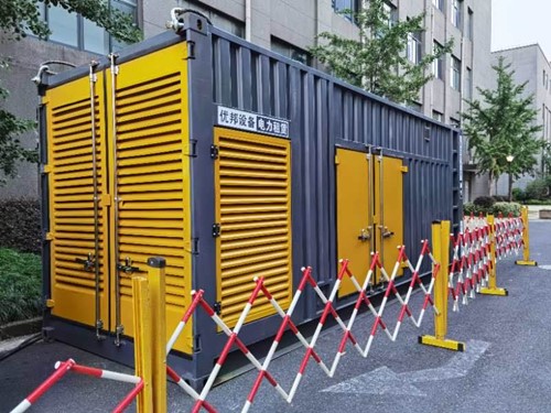 光泽如何使用转速表检查发动机的转速？