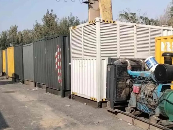 光泽200KW柴油发电机机组每小时油耗是多少？